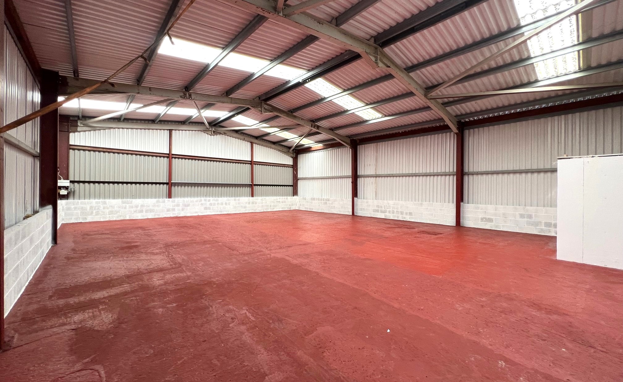 Industrial Unit in Pentre - photo 2